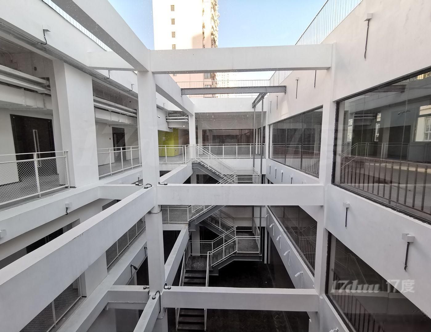 8号桥创意园，独栋6722平，沿街70米展示，专享车位大露台