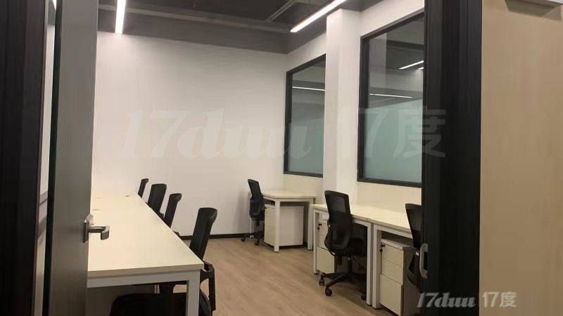 一价全包！含物业网络水电等！独立会议室茶水间！免费使用