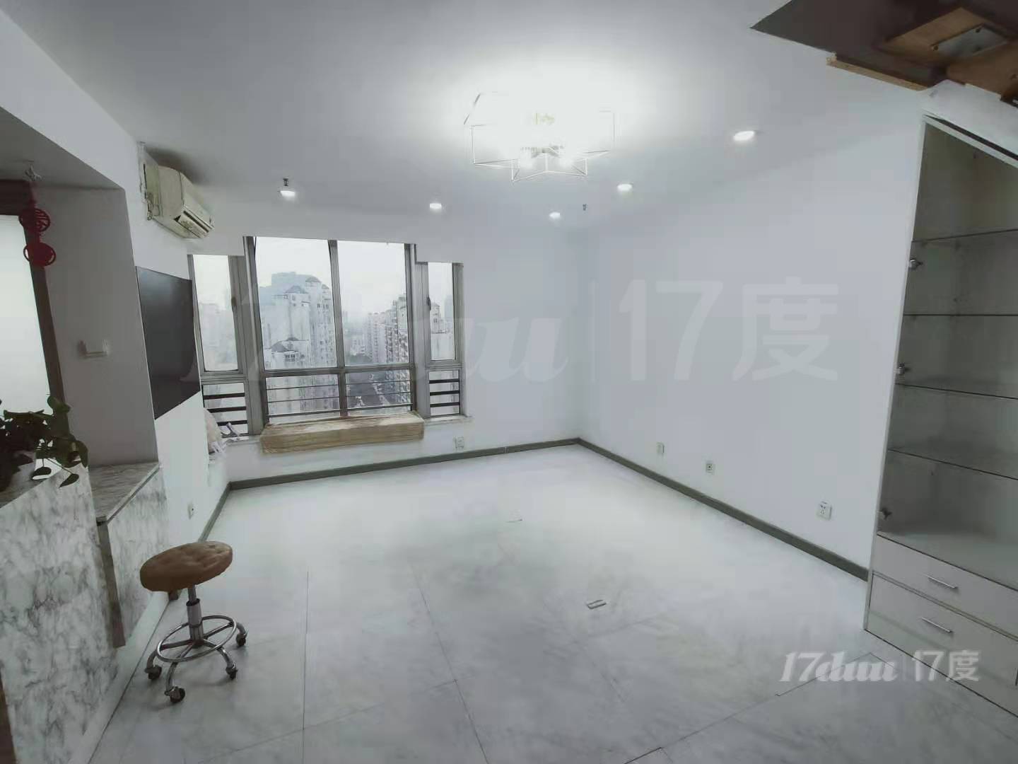 静安商住两用独卫办公住人，地铁口泛欧现代大厦，独栋创意园