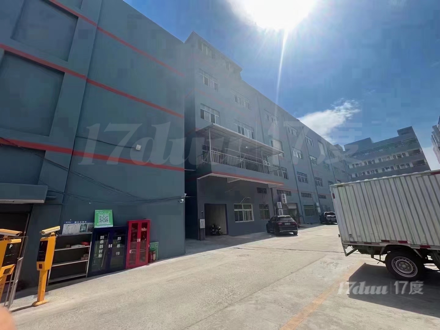 长安乌沙工业区楼上厂房900方，可做移印/丝印，有环评