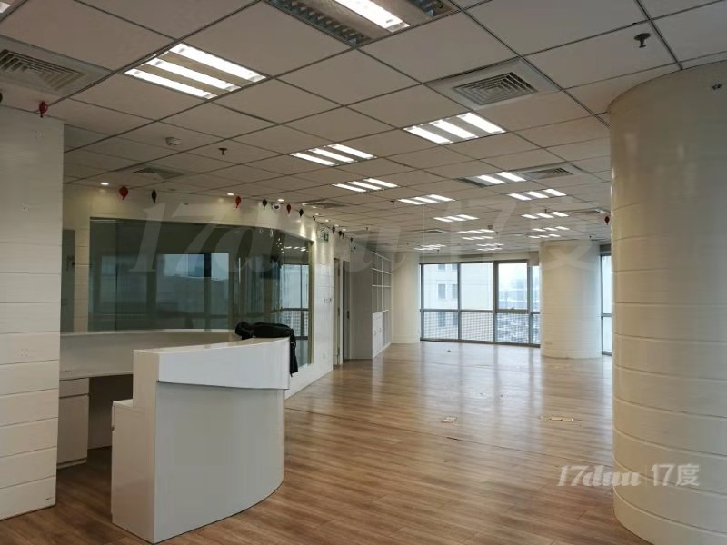 近铁城市广场 纯写字楼配套 独立空调 带上下水 行业不限