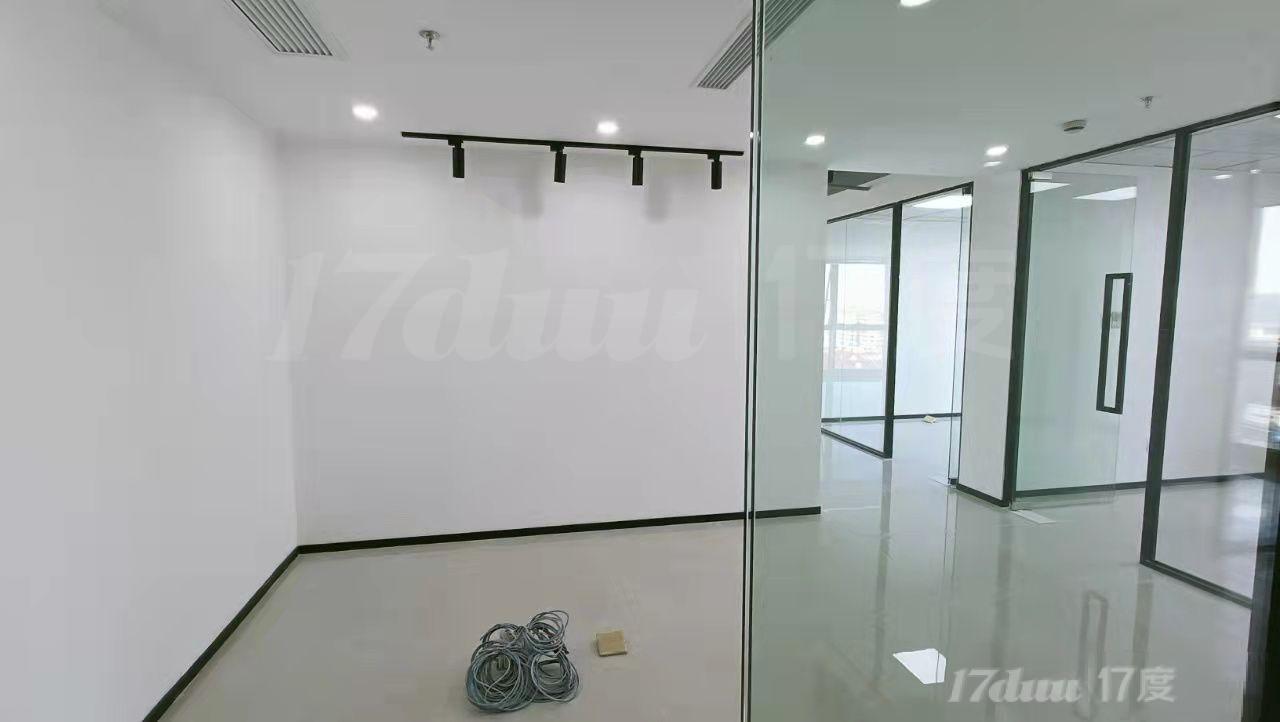 普陀金沙商务广场，125平精装修带家具拎包入住，随时看房呦。