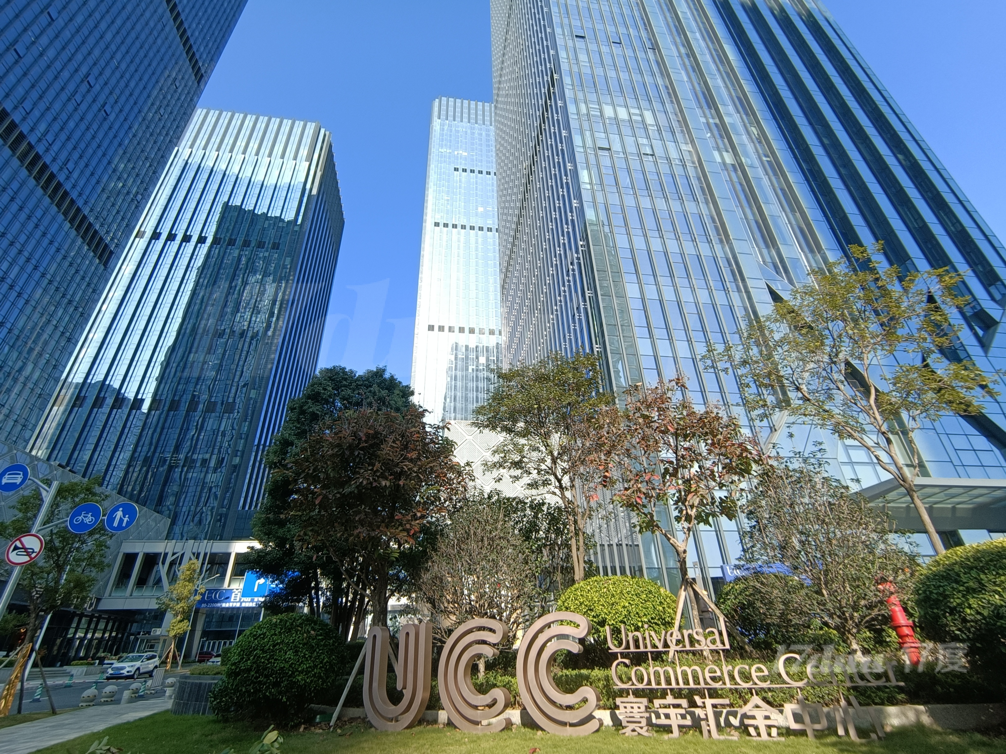 UCC寰宇汇金中心甲级写字楼，南城CBD商务区，地铁口