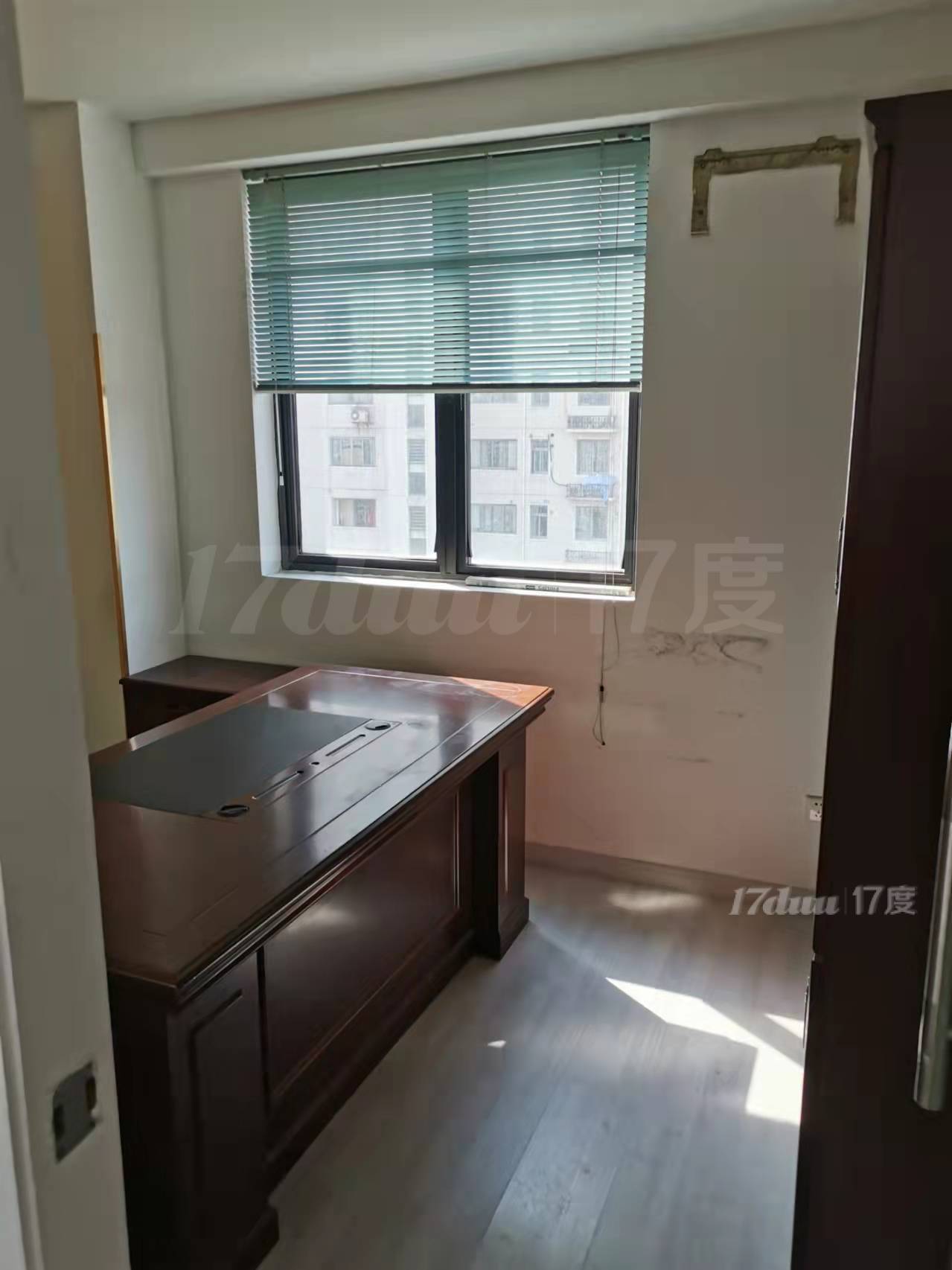 梅川路中环百联附近,新装修带家具,停车方便