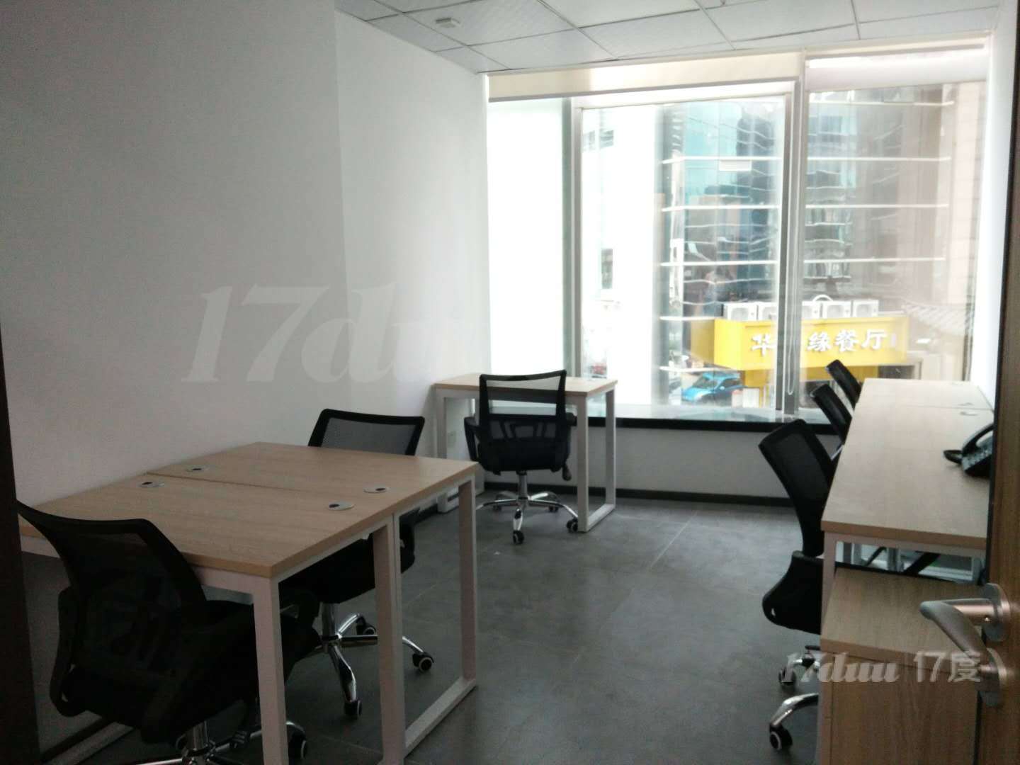 创业型2一10人间办公室出租，设备齐全，24h办公，包水电