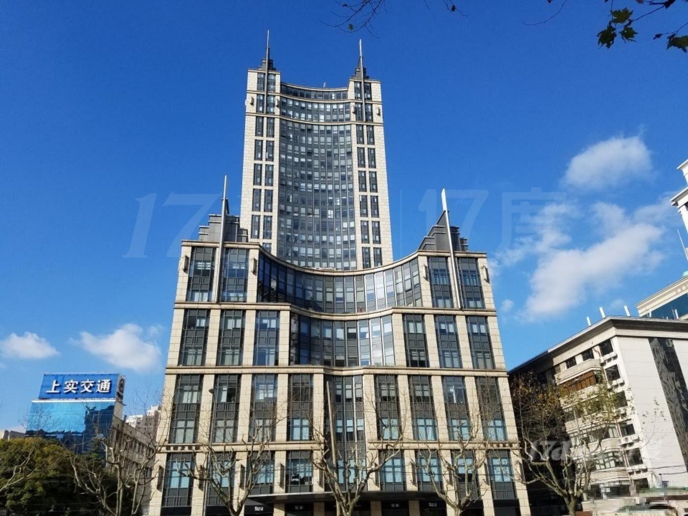 租到绝不后悔低于市场价1.5元，精装修正对电梯，业主诚意出租