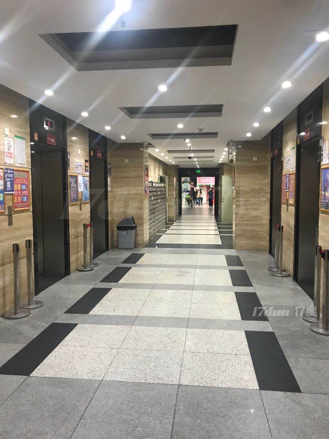 罗湖老街/晒布地铁站10平起全精装办公室出租可挂靠