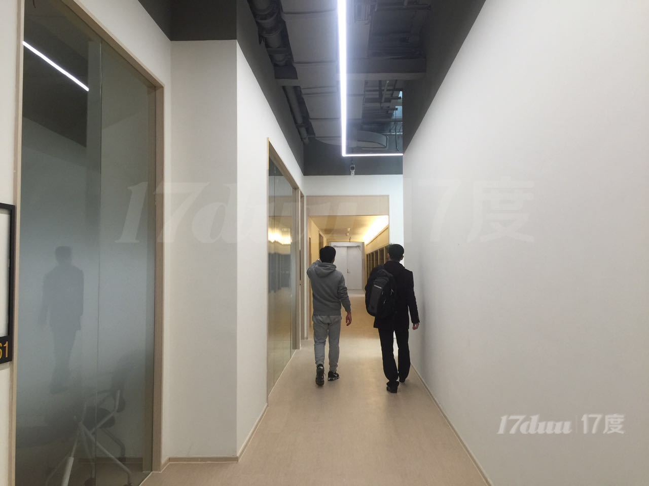 巴黎春天联合办公 精装修 免费茶水 公共休息区域 拎包办公