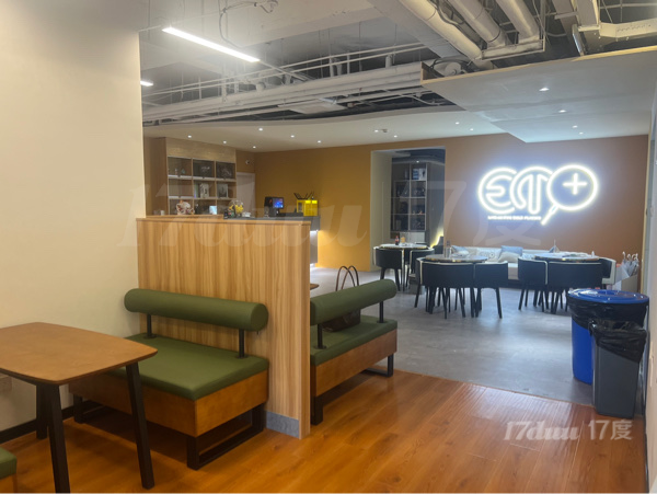万达广场小面积出租，费用全包，精装带家具，地铁50米