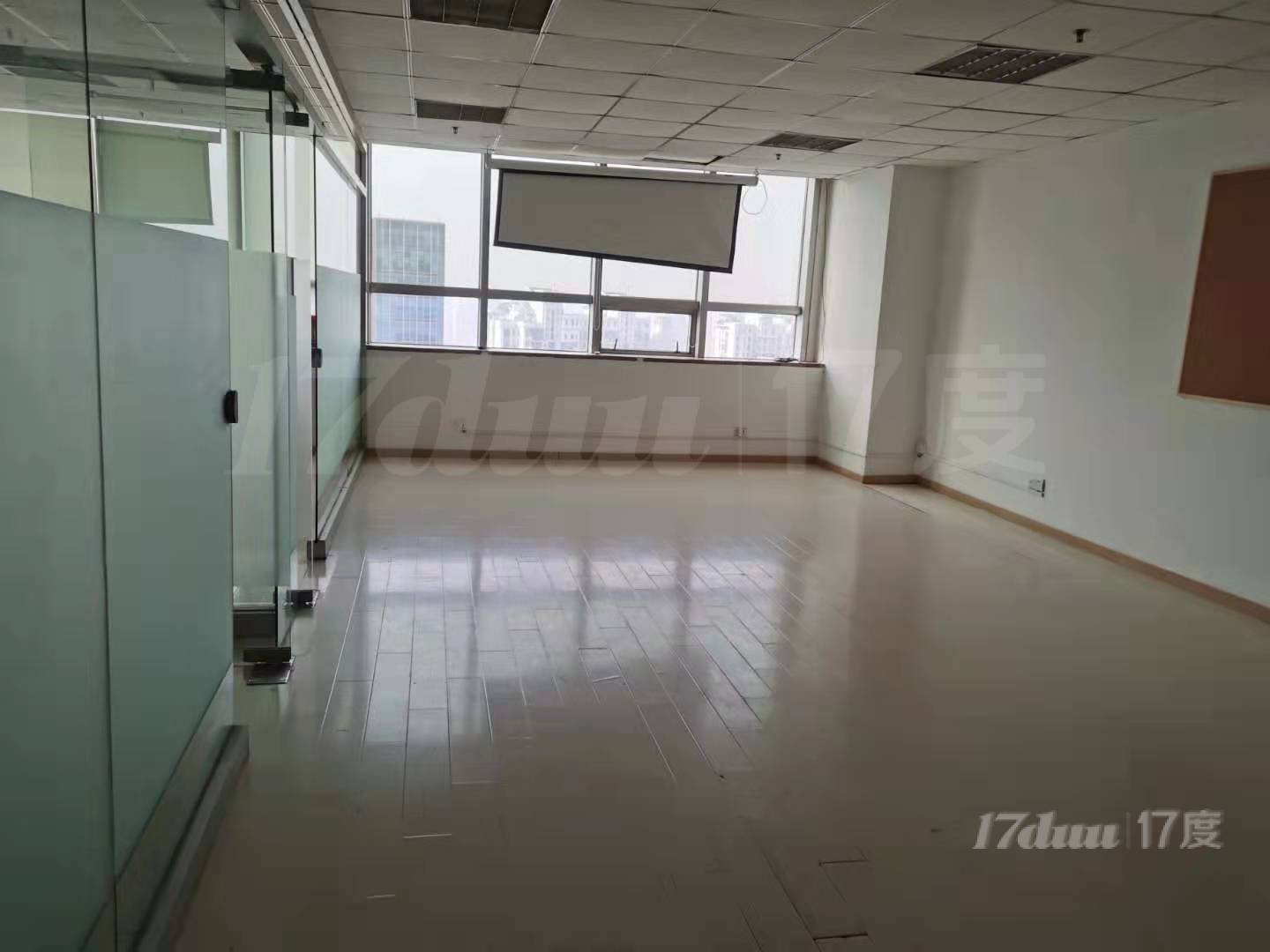 聚焦地产新闻汉中广场100平朝东带装修分割面积出租