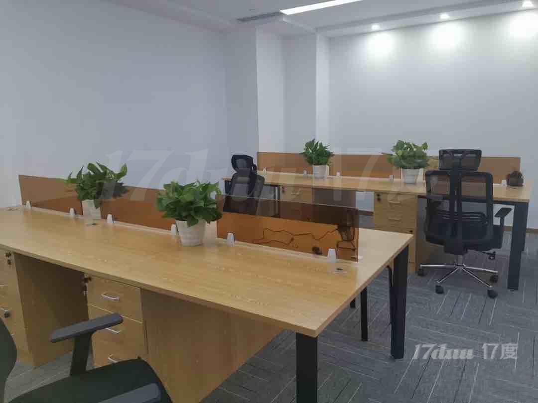 东昌路地铁站，国家开发银行大厦100平精装修带家具，拎包入住