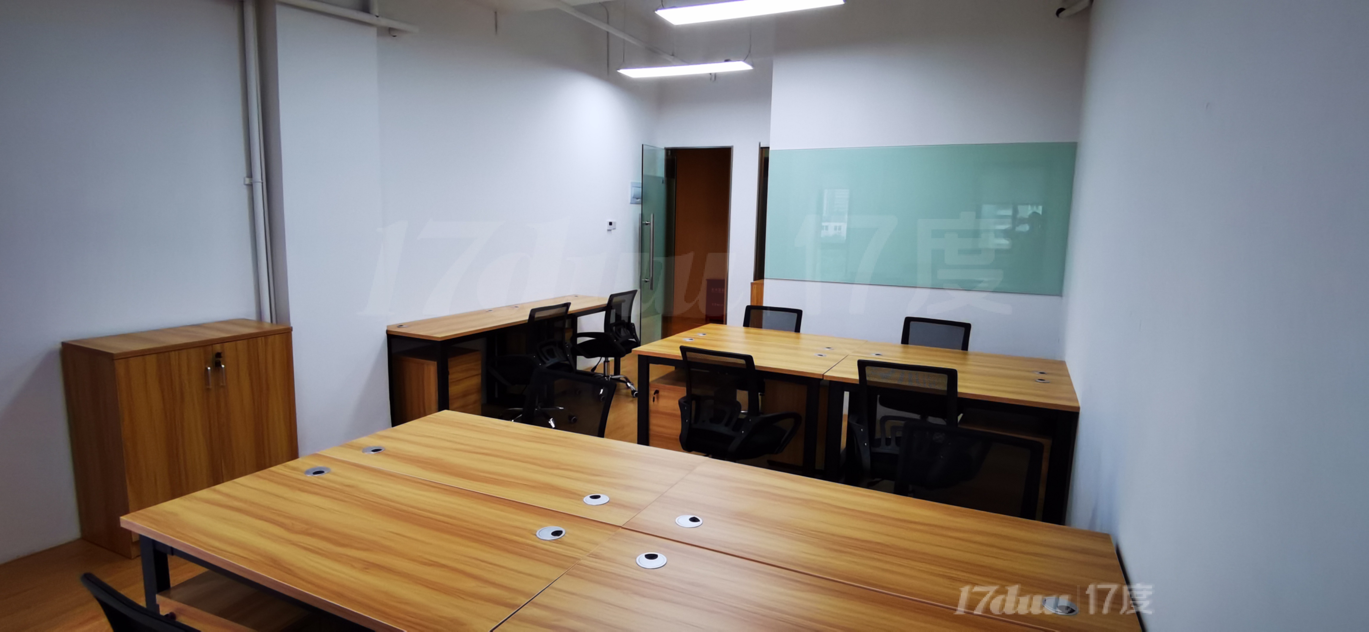 陕西南路附近，联合办公特价出租！精装修拎包入??！