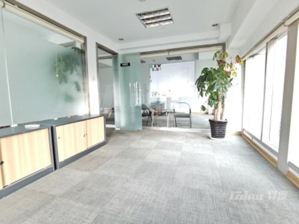 新静安中环，中铁中环时代广场精装复式纯写字楼出租，近市北园区