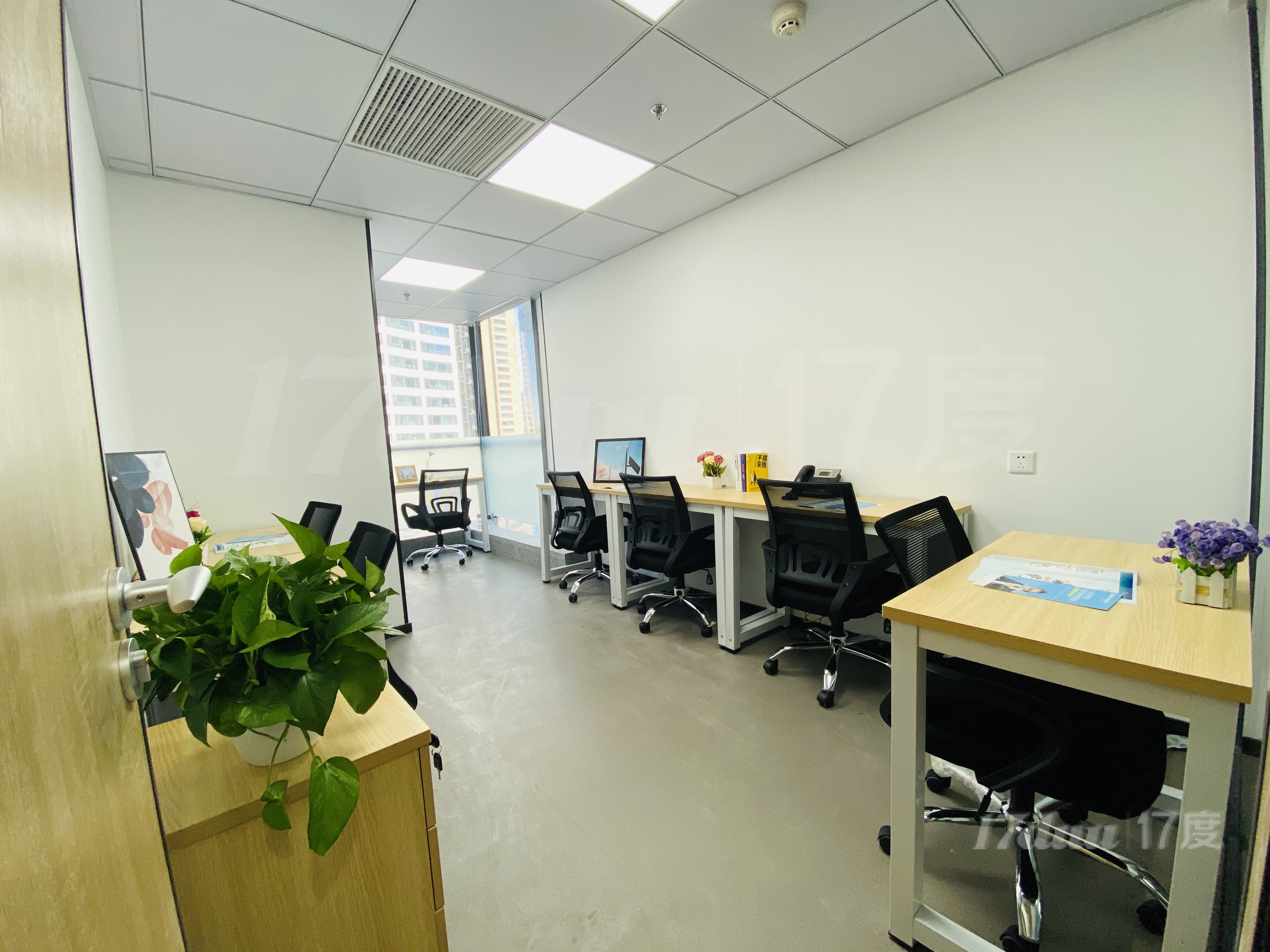 杭州高端CBD小办公室出租，低至1380元即可起租可申请补贴