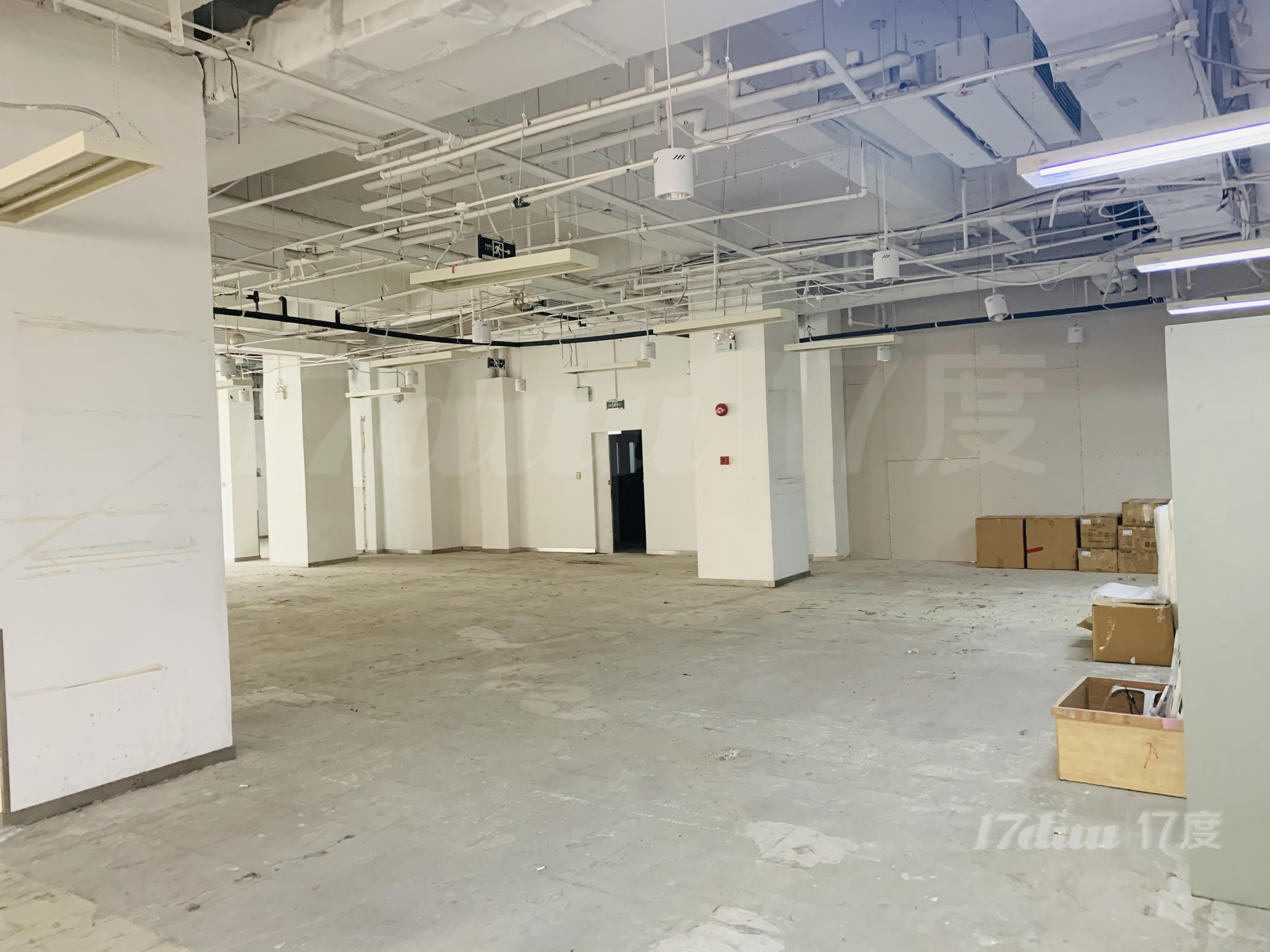 阳光科技精装修带家具 独立空调视频看房特价免租期长
