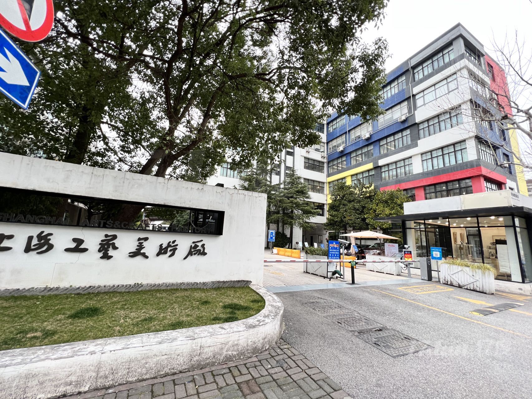 降价钦州Base近地铁415平办公楼