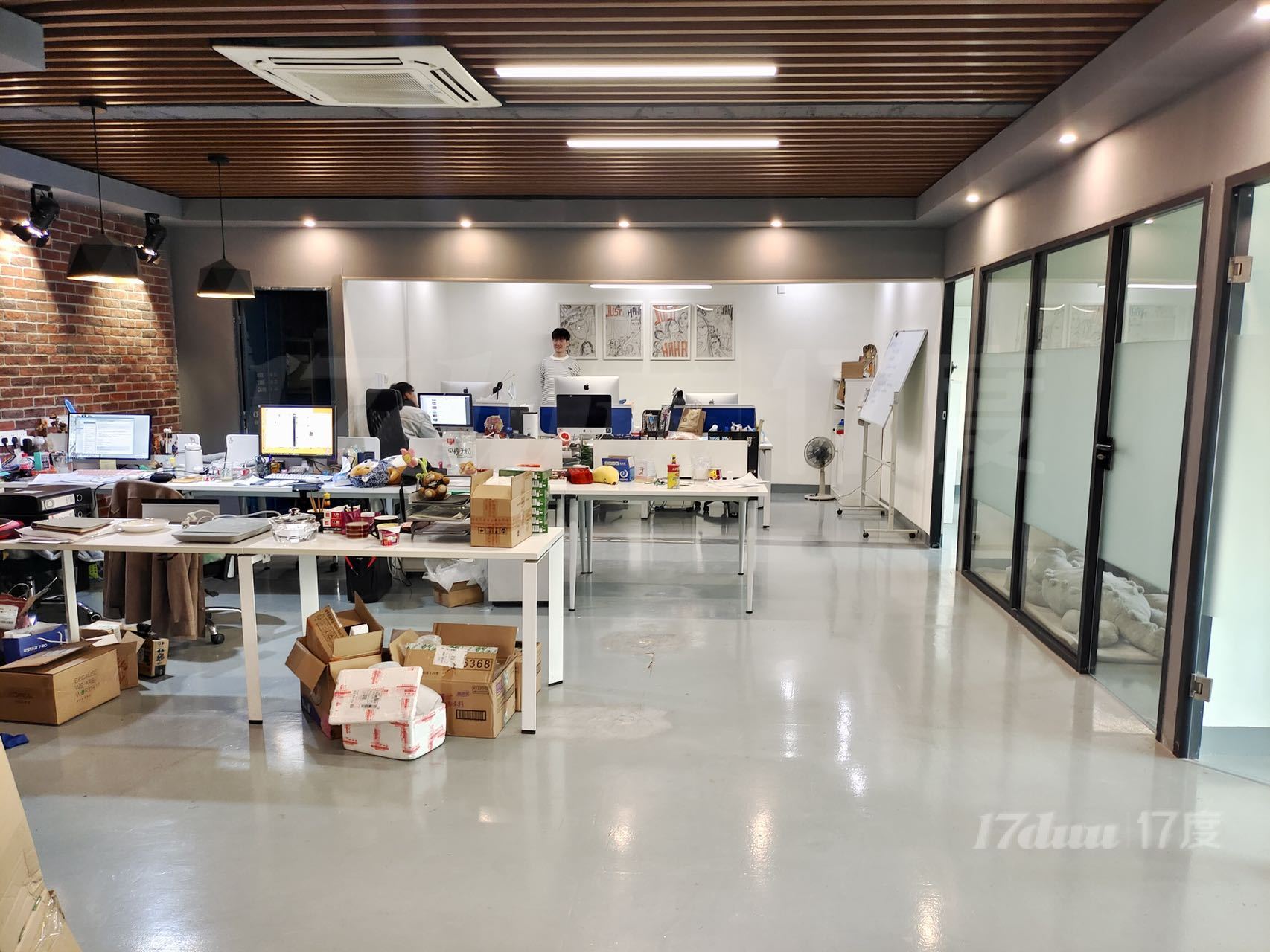甘泉德必易园精装修带隔断 独立空调户型方正送大露台