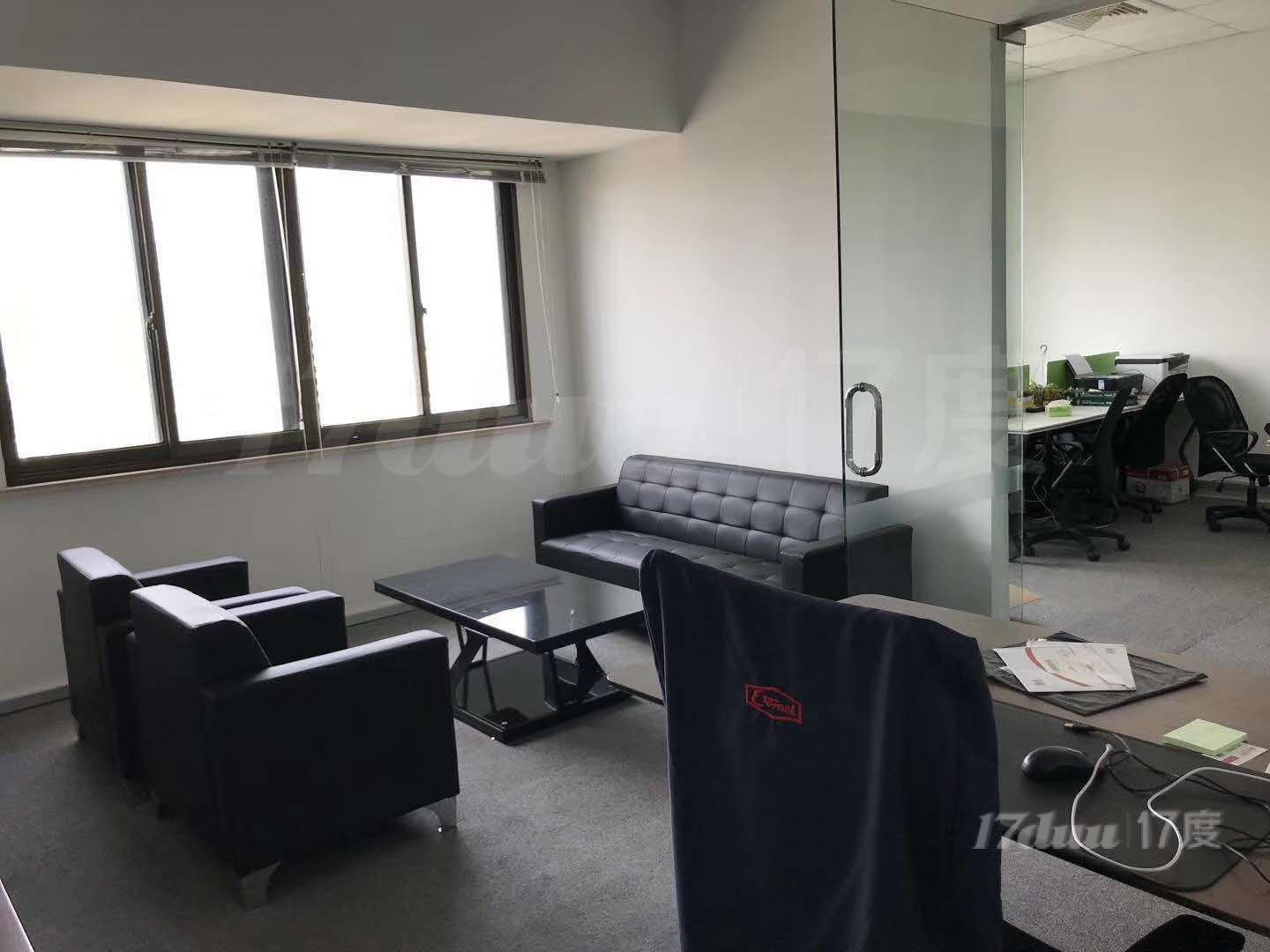 4*10号线海伦路站，上海商贸大厦，小面积带装修随时看