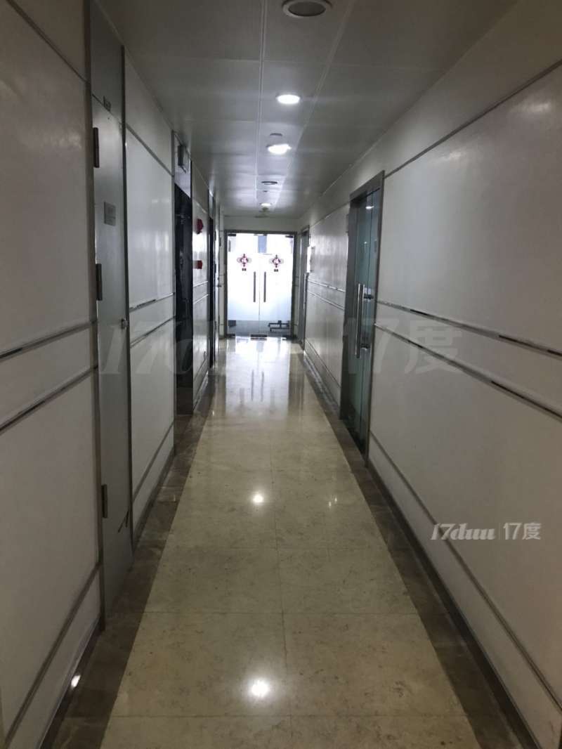 1/5号线莘庄站（绿地~龙之梦）74平带隔断丨小型办公丨朝南