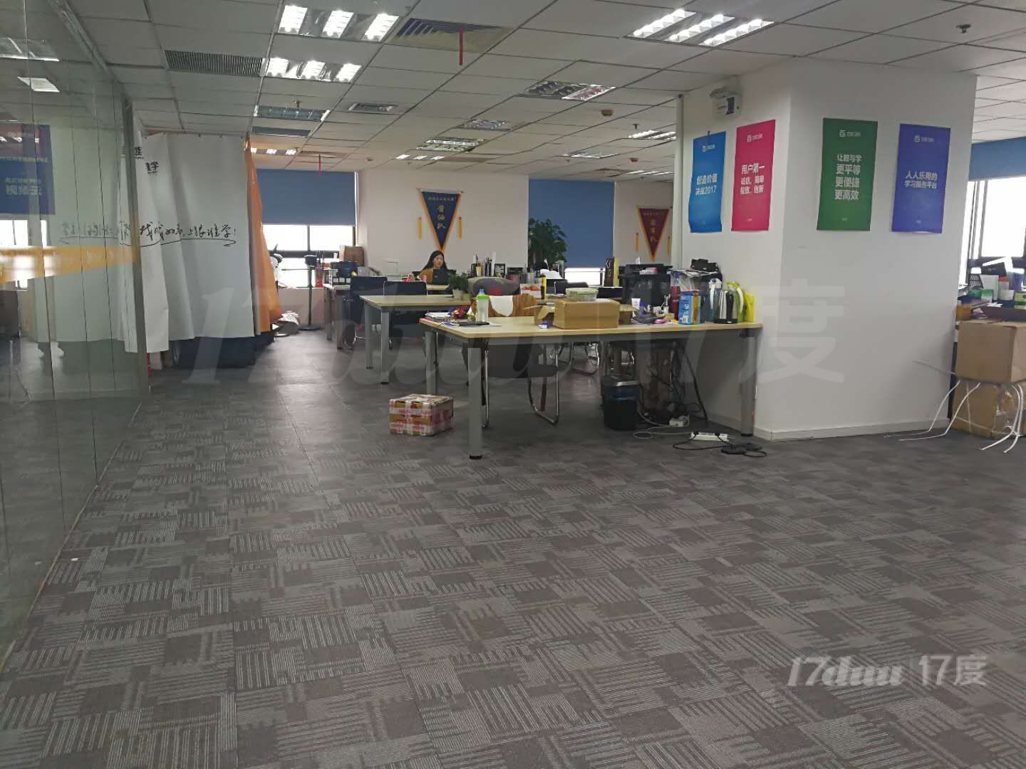 徐家汇核心地段！精装修带家具！户型方正160平！