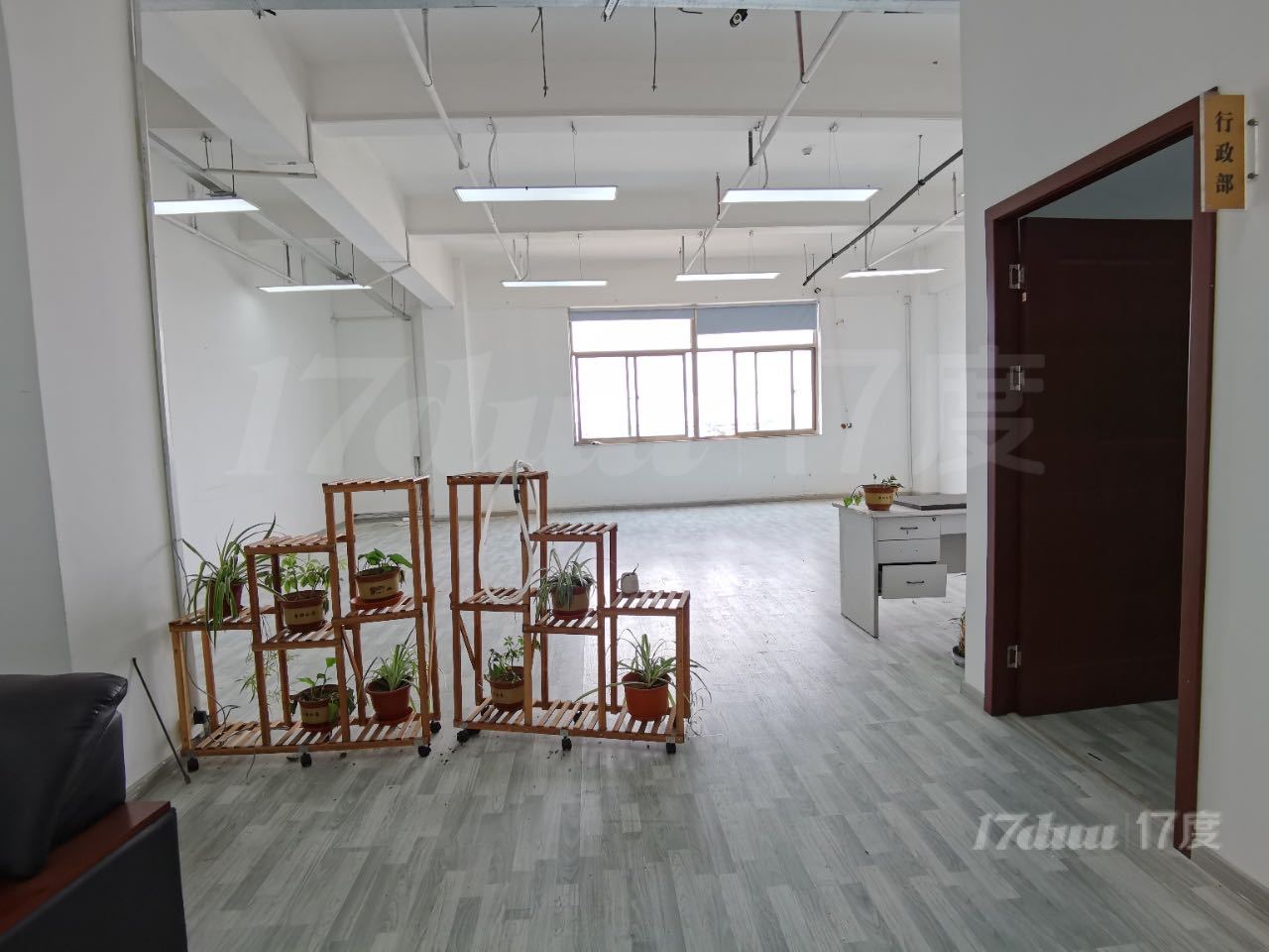 嘉定江桥精装修带家具 层高4米行业不限 疫情特价随时看