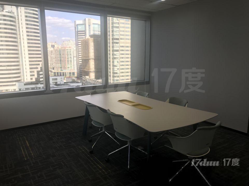 恒隆广场旁中信泰富广场，豪华装修带家具，拎包办公，业主直租