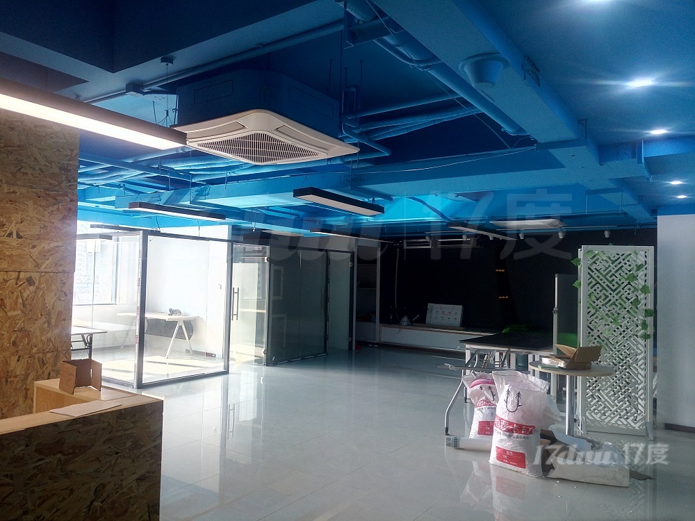 西文路联合办公室出租，地铁200米，房东直租