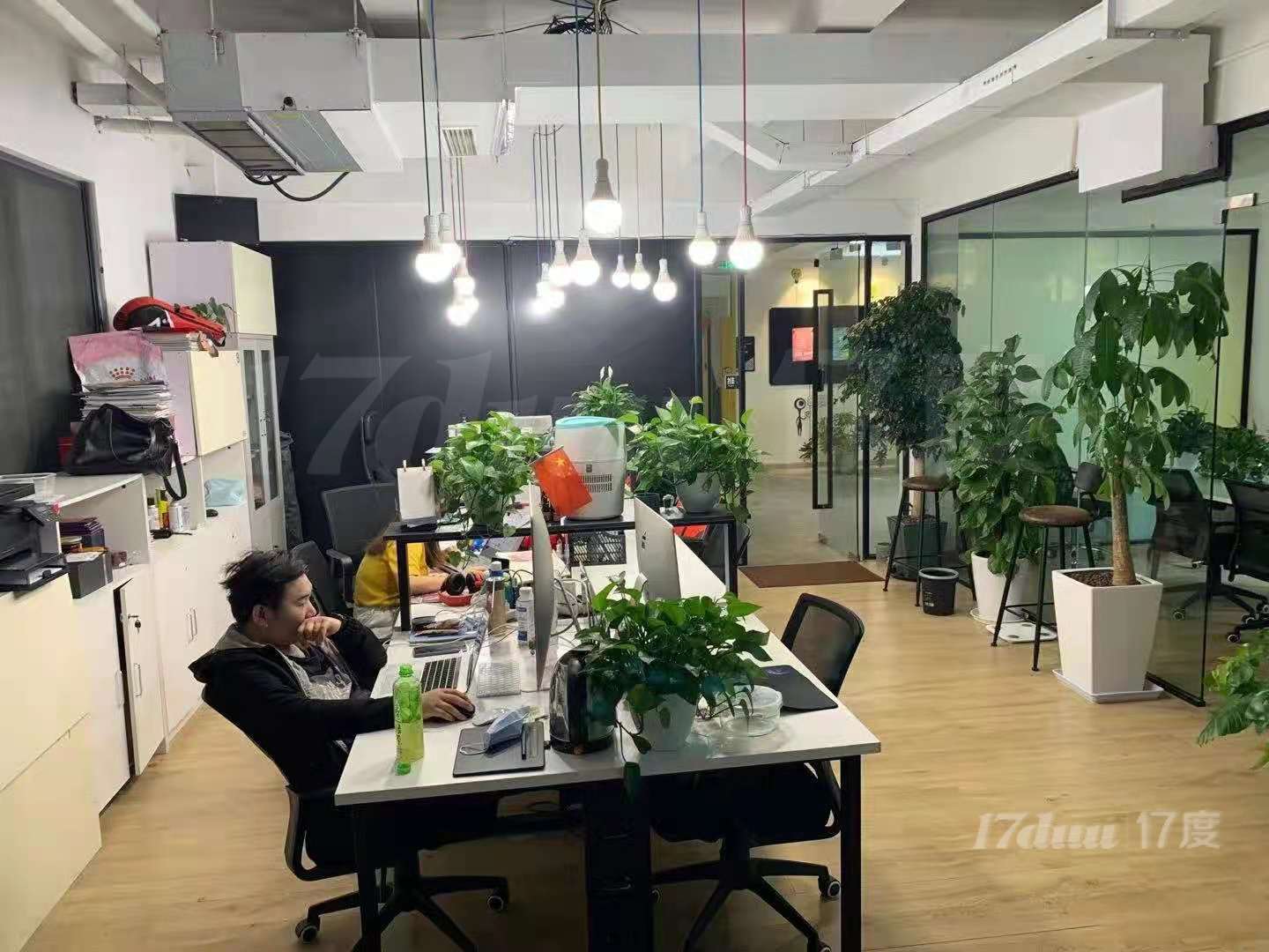 长宁创意产业园区 34号线 网红创意办公 适合传媒广告