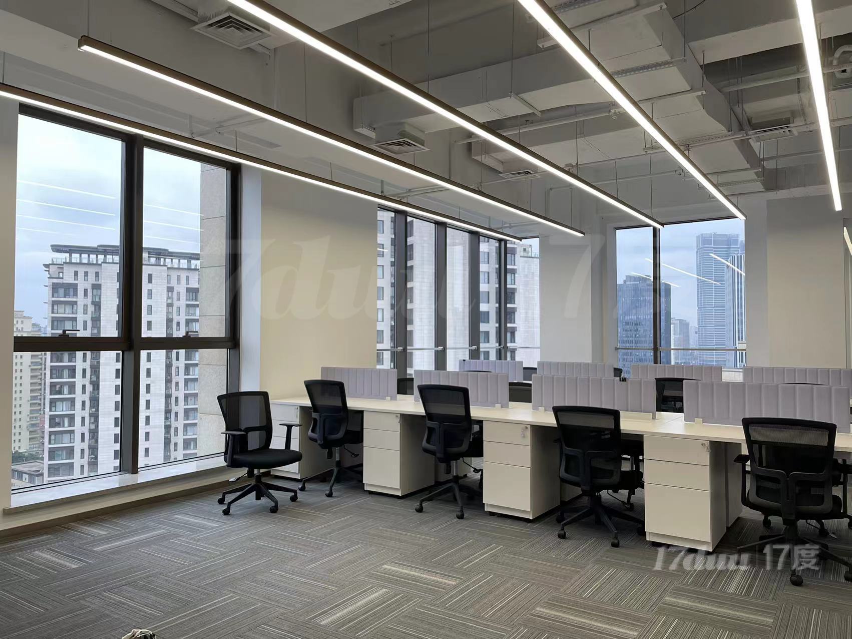 东外滩，大连路长阳路，高区精装带家具，拎包入住