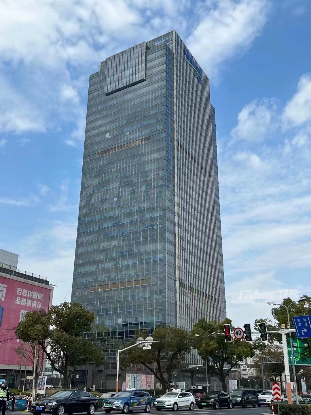 闵行莘庄龙之梦办公室出租，精装