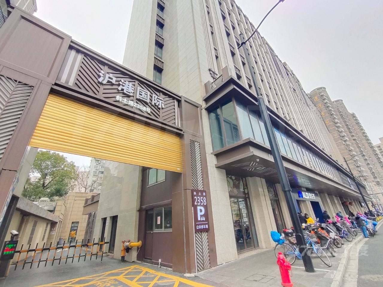徐家汇商圈 精装纯办公出租 写字楼配套 行业不限