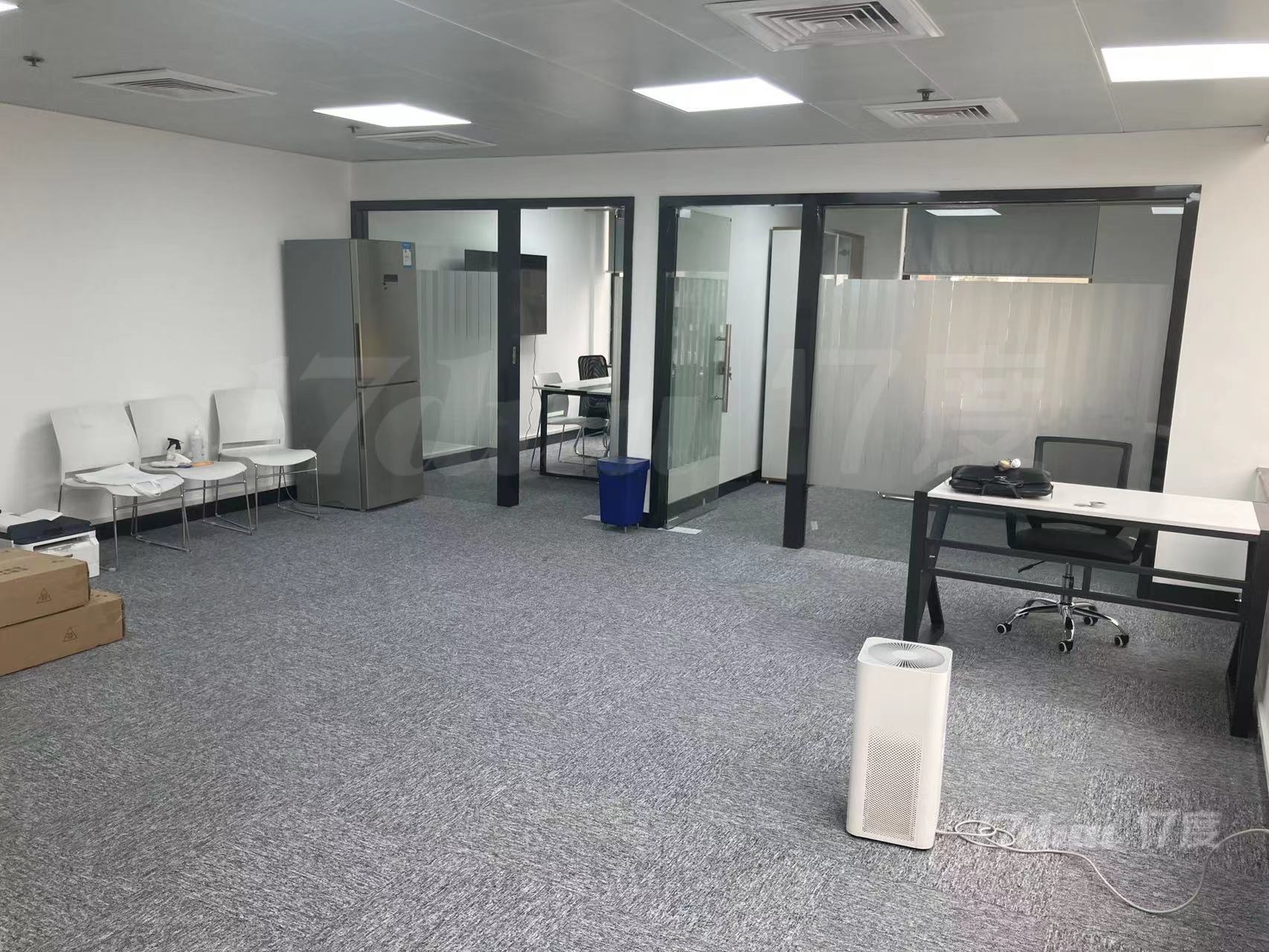 双轨交通！小面积带家具！近喜来登酒店！现房出租