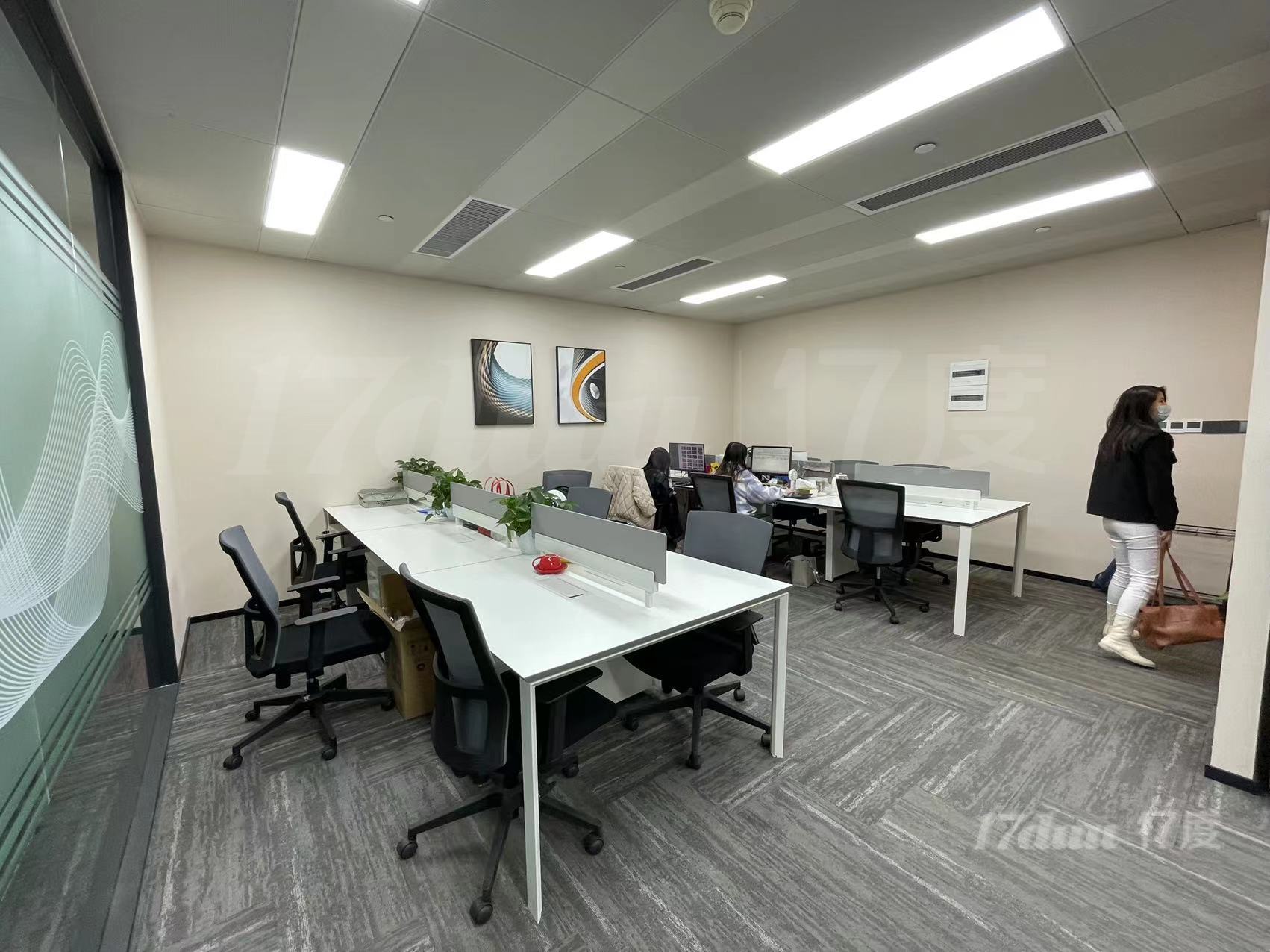 平安财富大厦??～2个隔间 18工位～拎包入住哦?