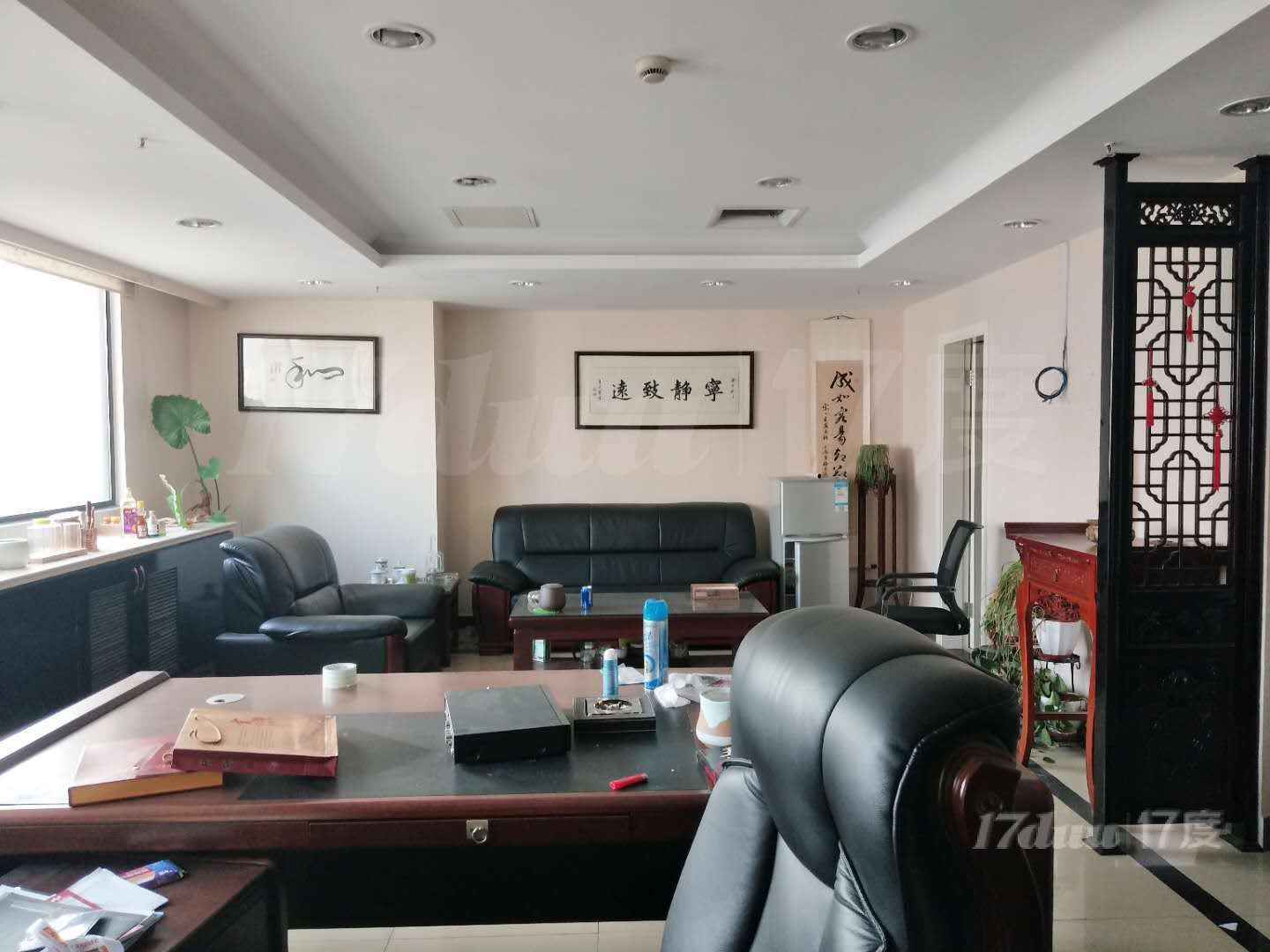 浦发广场/精装修带家具/5个隔断/独立卫生间/2个月免租期