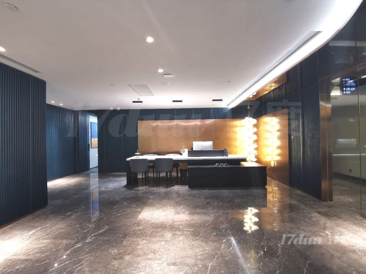 中心商务区，南京西路静安寺商圈，国企物业有免租政策随时入驻