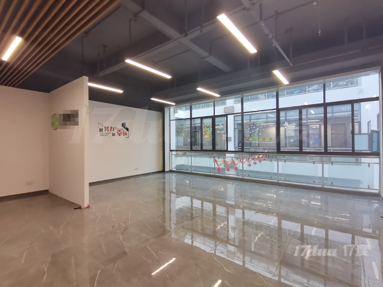 洞泾5808-132平多个精装工位写字楼出租