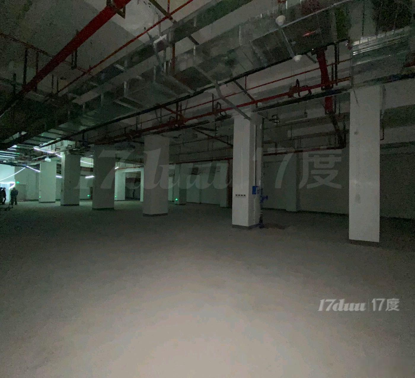 国媒中心|1228平米|负一楼|层高6米|毛坯交付|业态不限