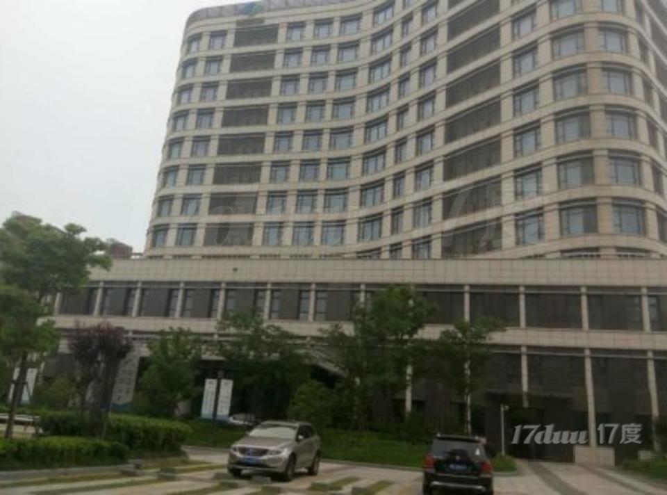 陆家嘴中港汇浦东大厦精装现房，独立空调，6号线北洋泾地铁口！