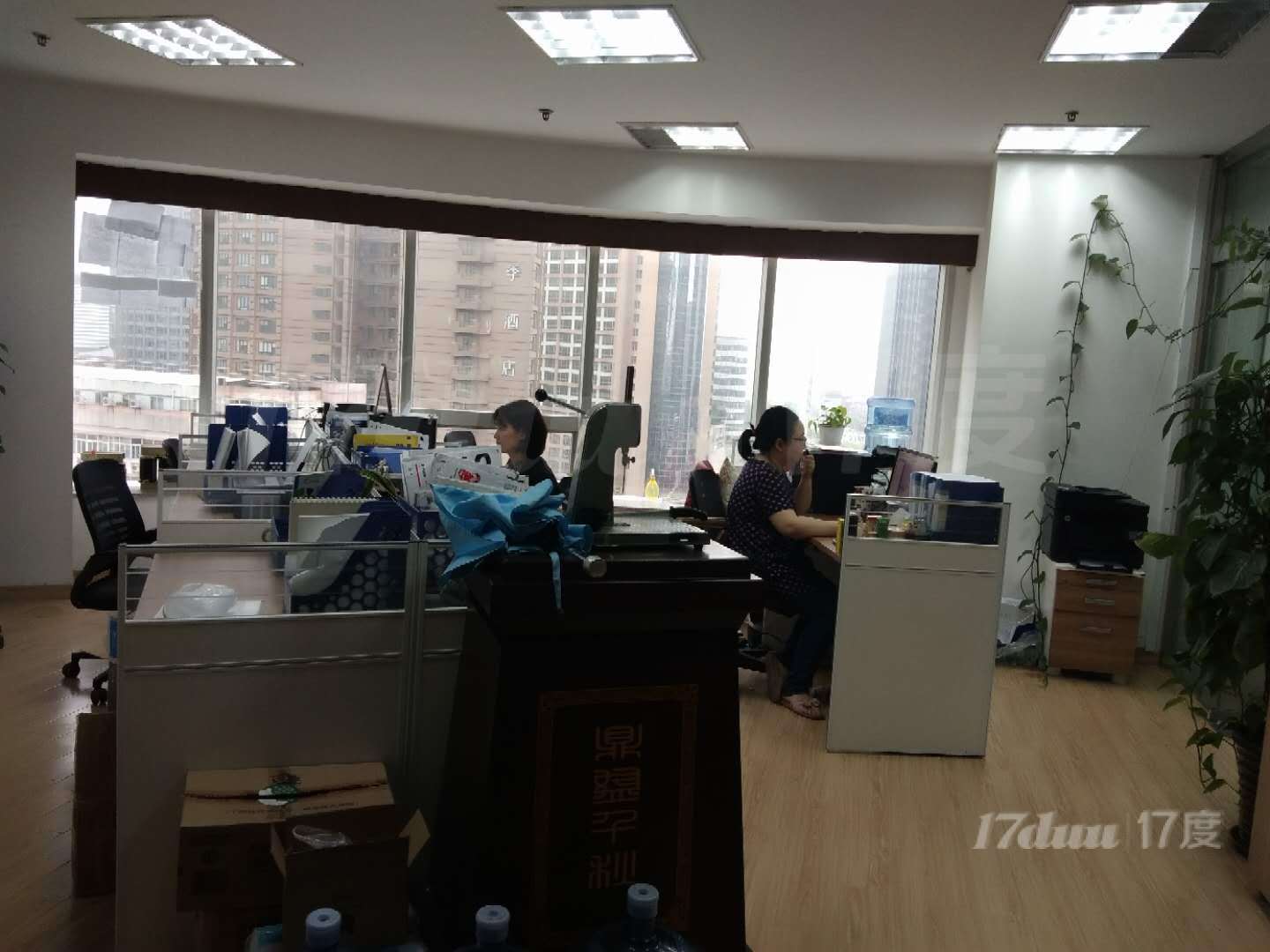 浦东/八佰伴/江苏大厦/105平/户型正气！拎包入?。〔晒夂? id=
