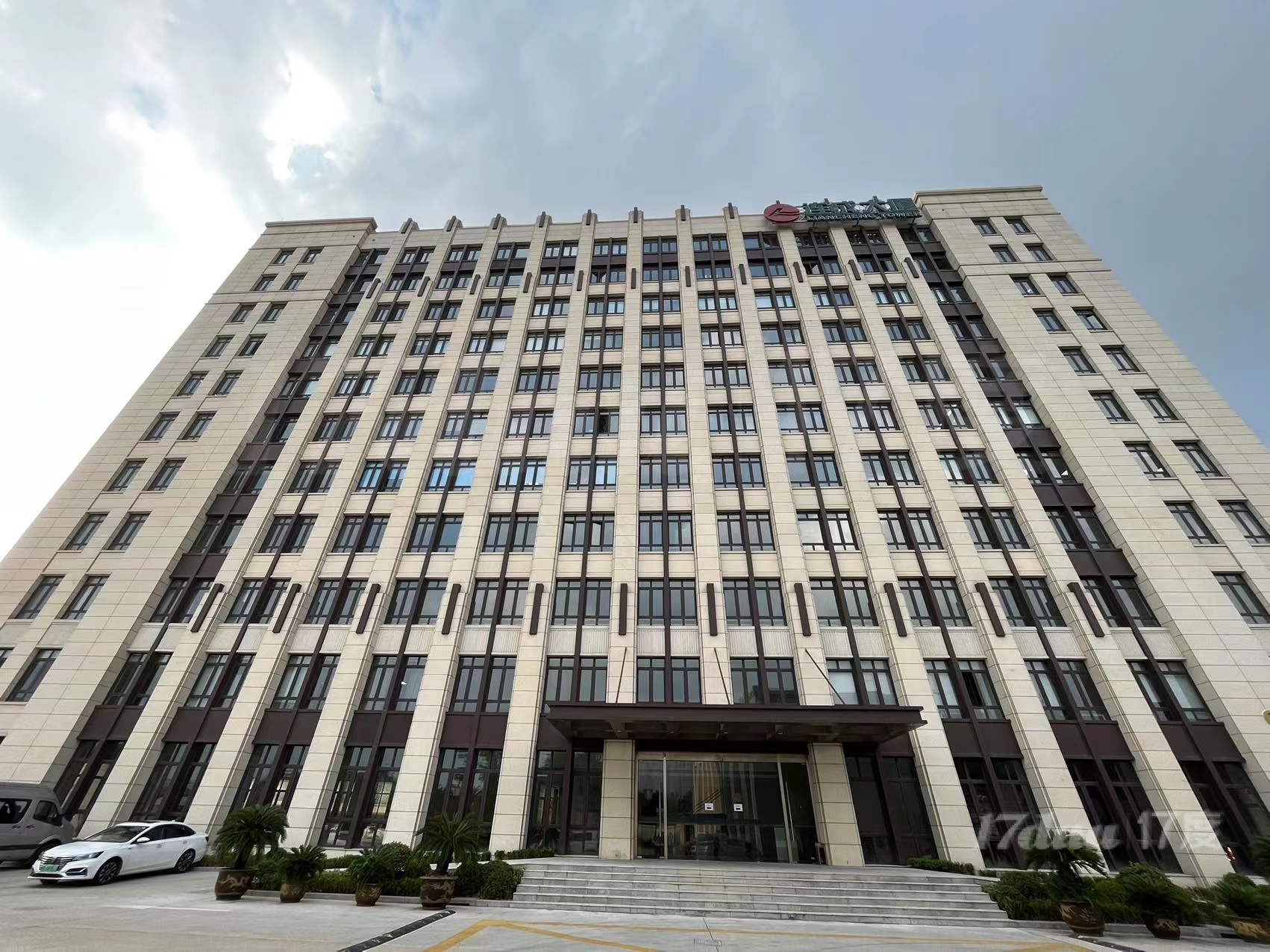 13号线江桥旁丨高品质写字楼500平起至整层，可定制装修