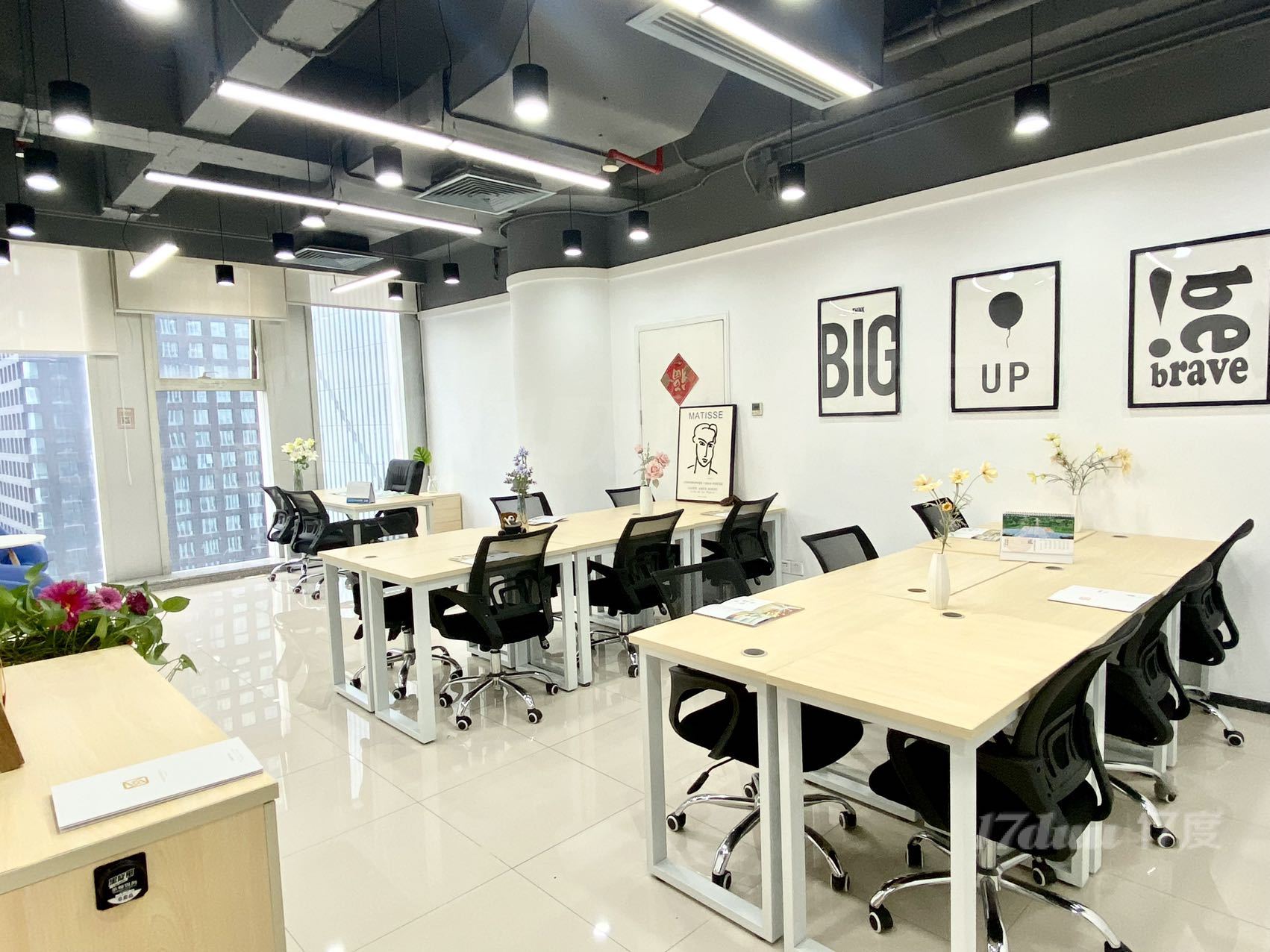 14-18人间直租 费用全包 精装修 设备齐全 交通方便 