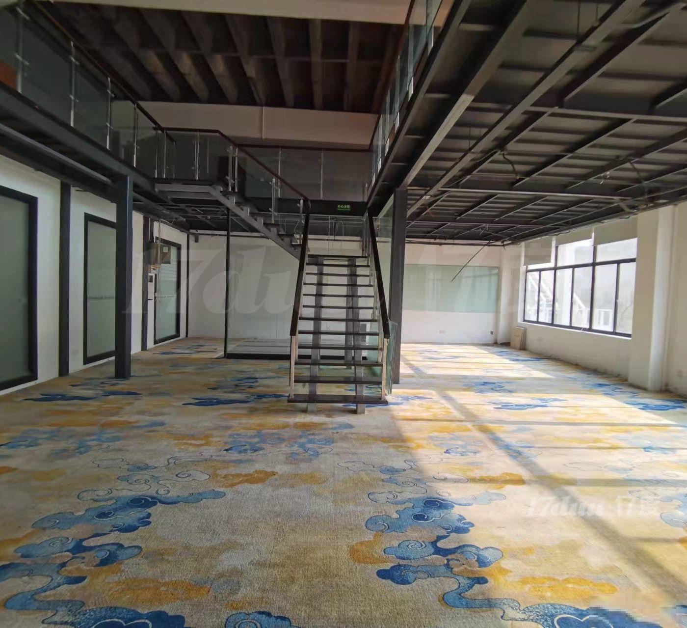 比邻虹口龙之梦广场，运动loft创意园520㎡户型方正采光好