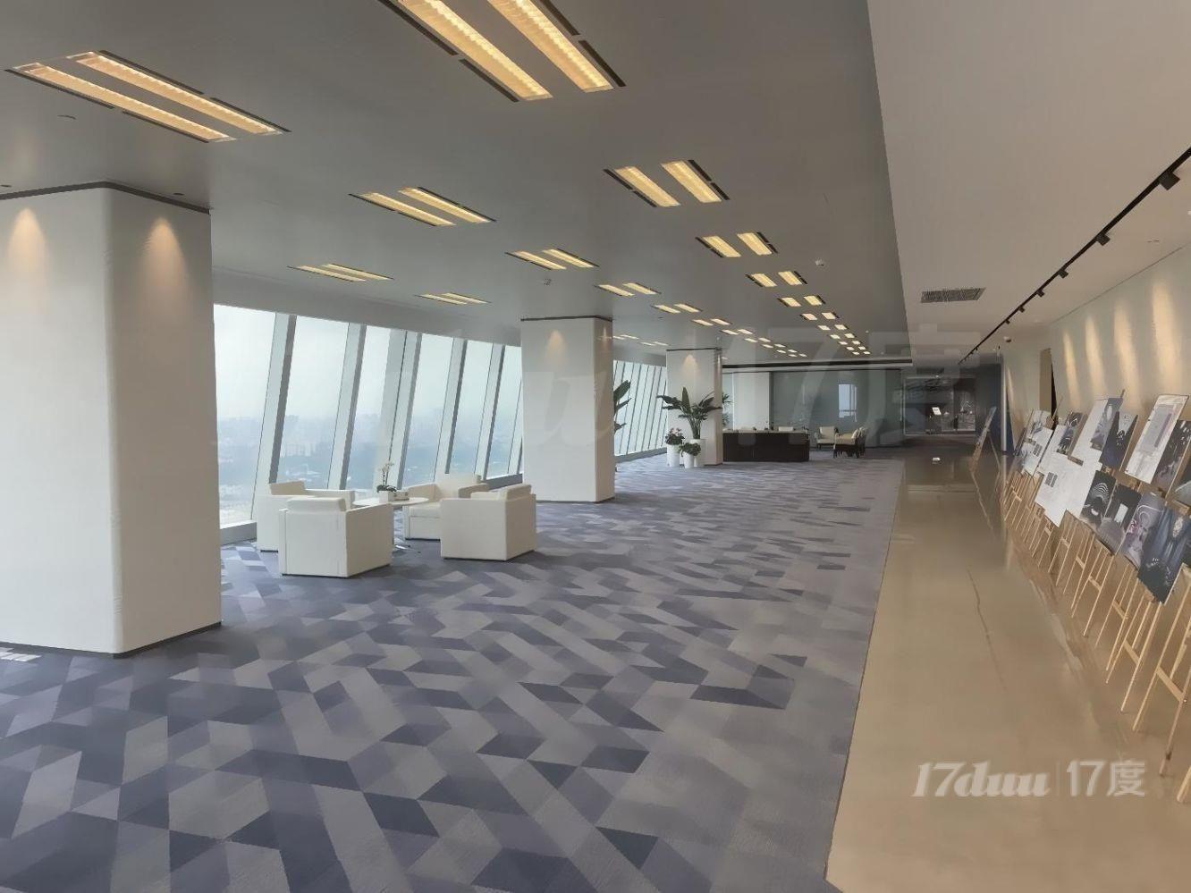 11号线地铁上建，徐汇滨江板块，央视总部 ，三面看江景房型好