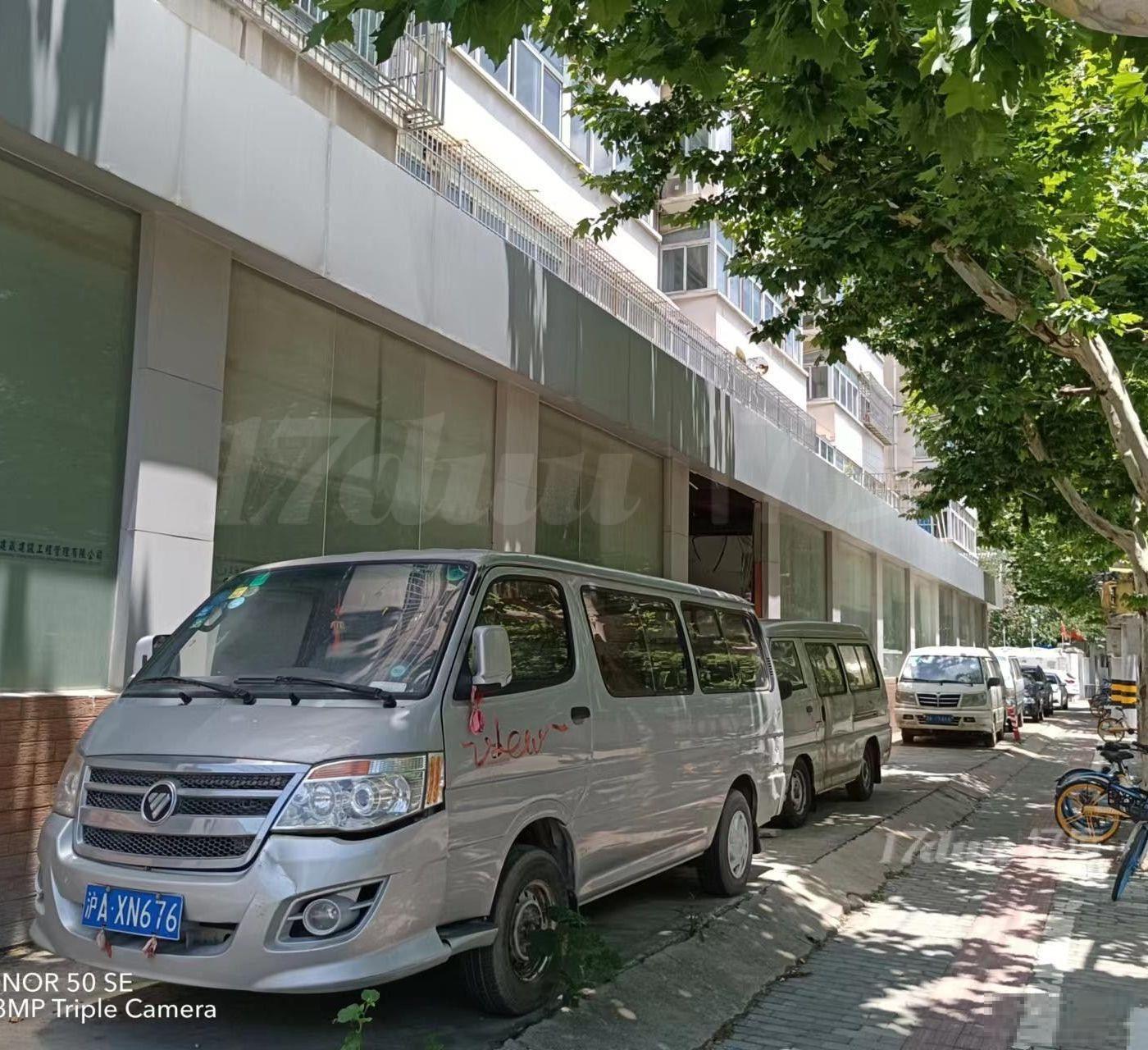 宏发大楼全一楼出租，适合展示加办公