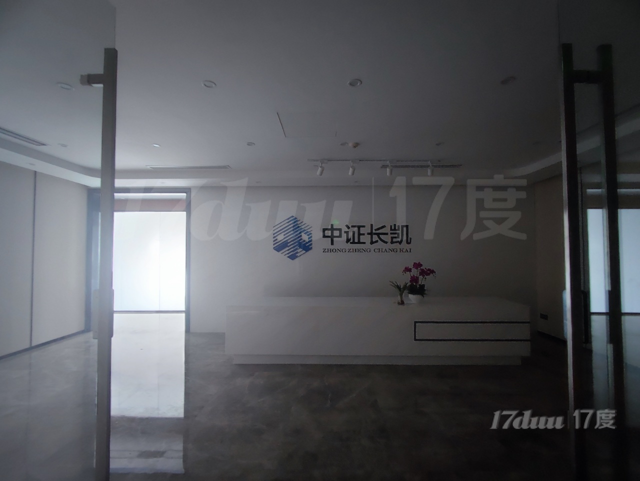 广州写字楼 天盈广场超豪华装修 高层望江535方 适合接待