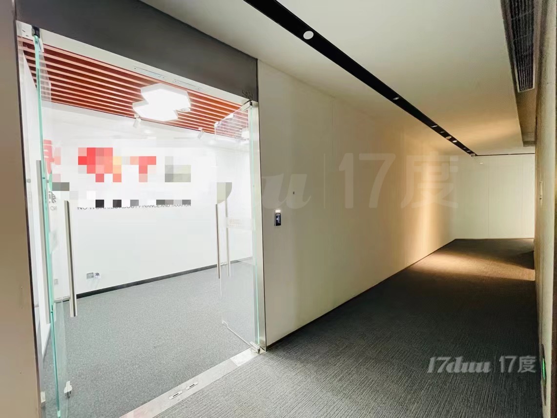 【前海世茂大厦】业主直租高使用率5404室电梯口户型