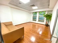 花都北站商圈写字楼招租，有空调带家具，拎包即可办公