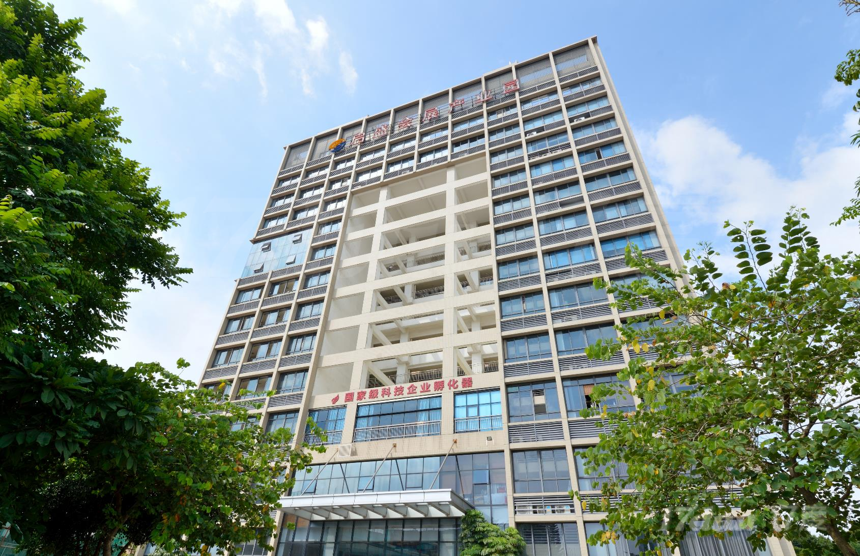 海珠 万胜围 启盛会展产业园 262.8平 带装修