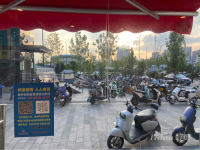急转临街商铺，正对地铁口旺铺转让