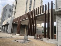 {免佣}出租地铁口附近高端商业街，户型方正，价格好说